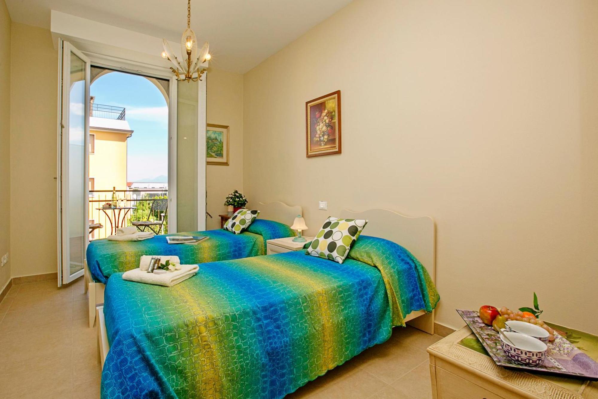 Villa Mimosa - Appartamento 2 - Happy Rentals Desenzano del Garda Exterior foto